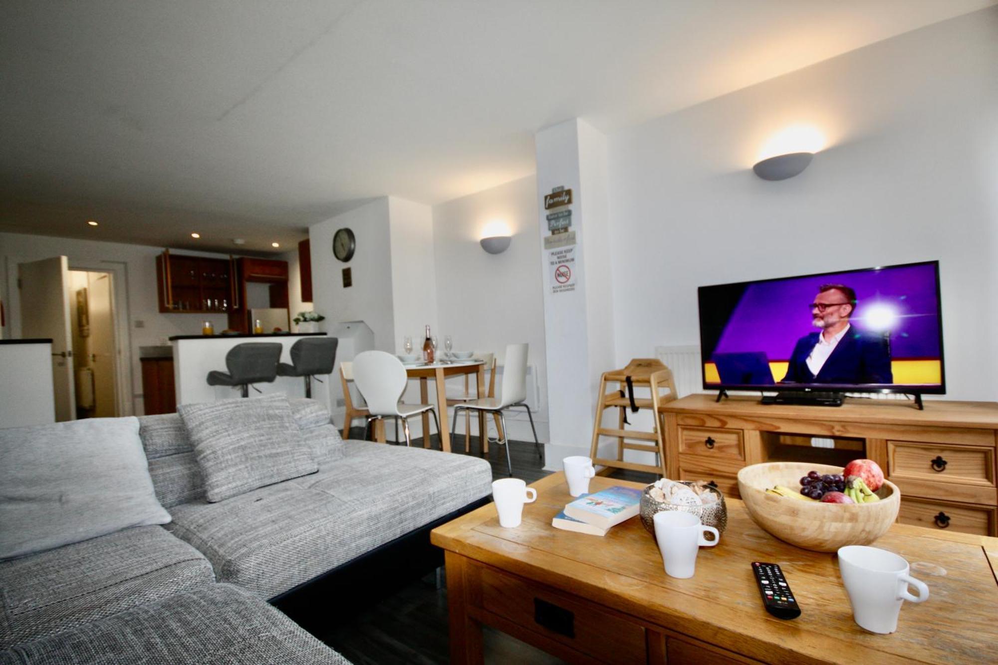 Bournemouth Hot Tub & Sauna Holiday Let Zewnętrze zdjęcie