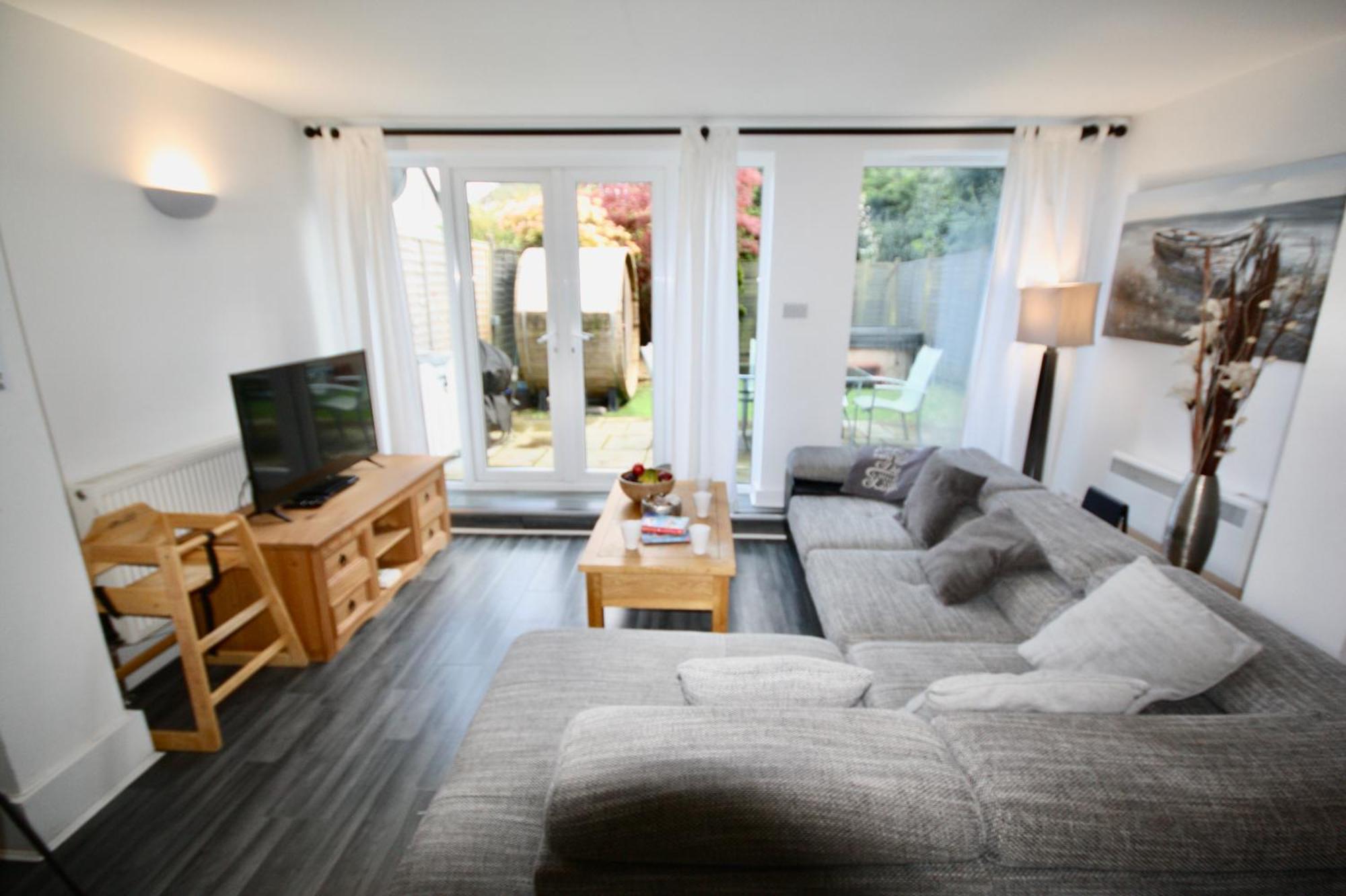 Bournemouth Hot Tub & Sauna Holiday Let Zewnętrze zdjęcie