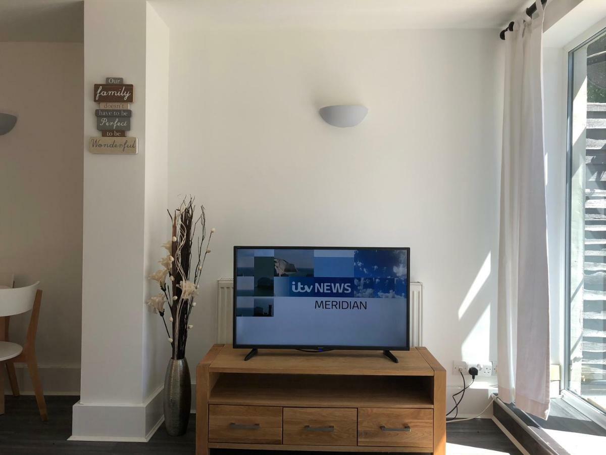 Bournemouth Hot Tub & Sauna Holiday Let Zewnętrze zdjęcie
